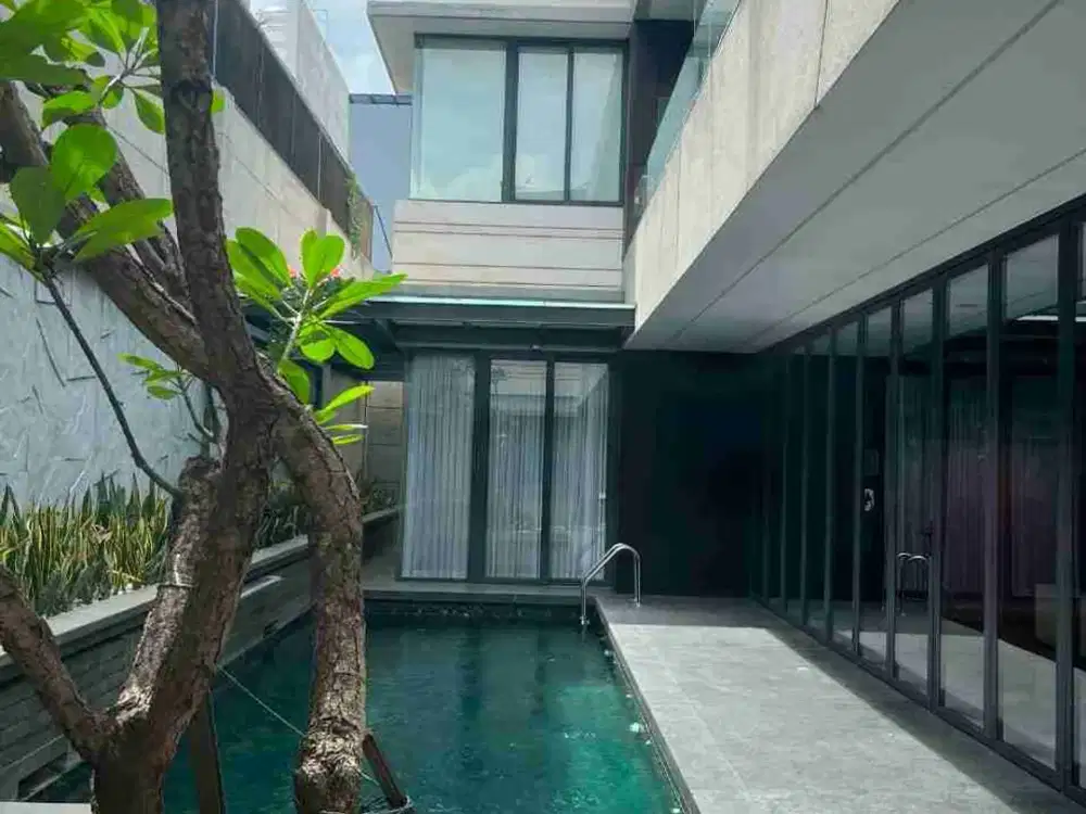 Dijual Rumah Super Luxury di Area Elite Citraland Surabaya