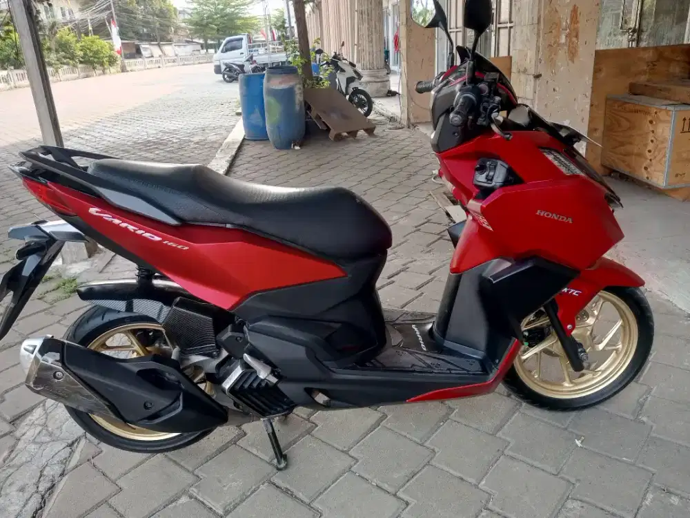 Vario 160 abs tahun 2023