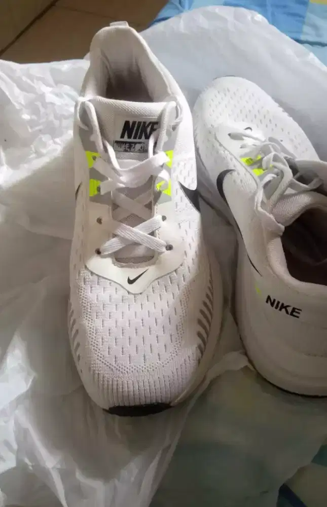 Sepatu Nike 42 Mulus.
