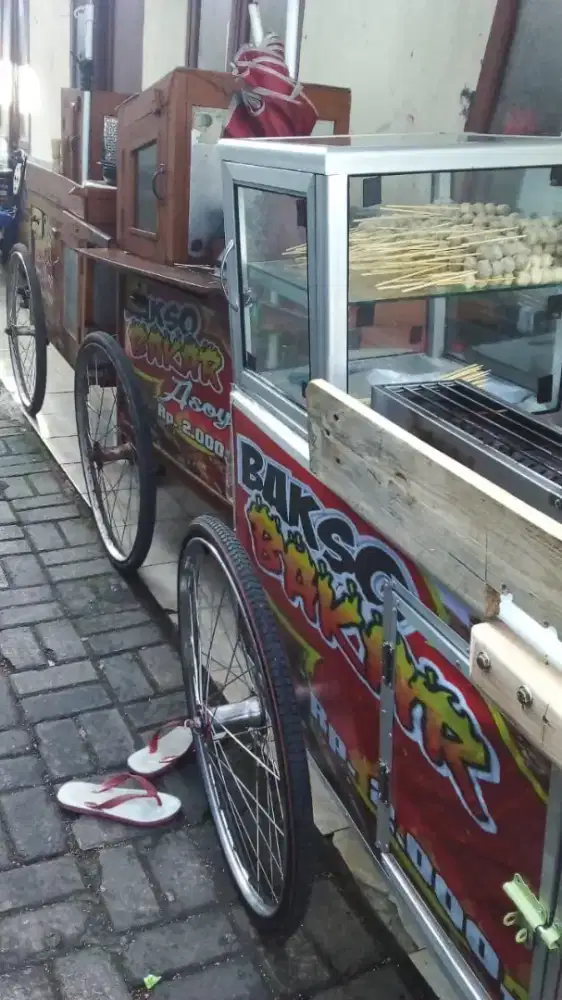 Bakso bakar keliling