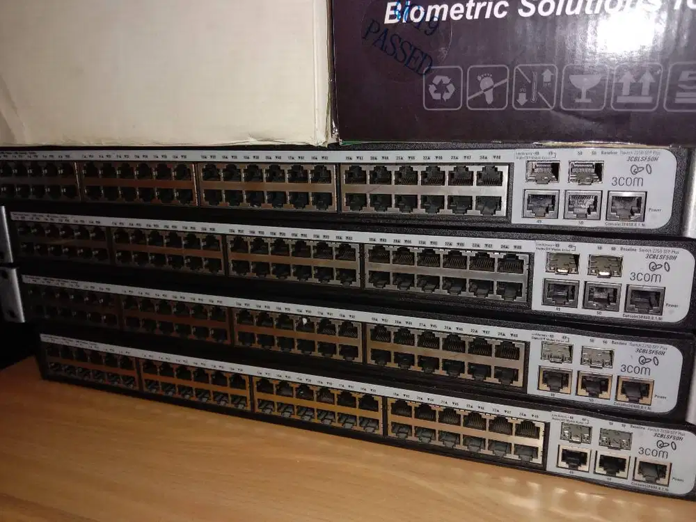 JUAL Switch HUB 48 Port merk 3COM
