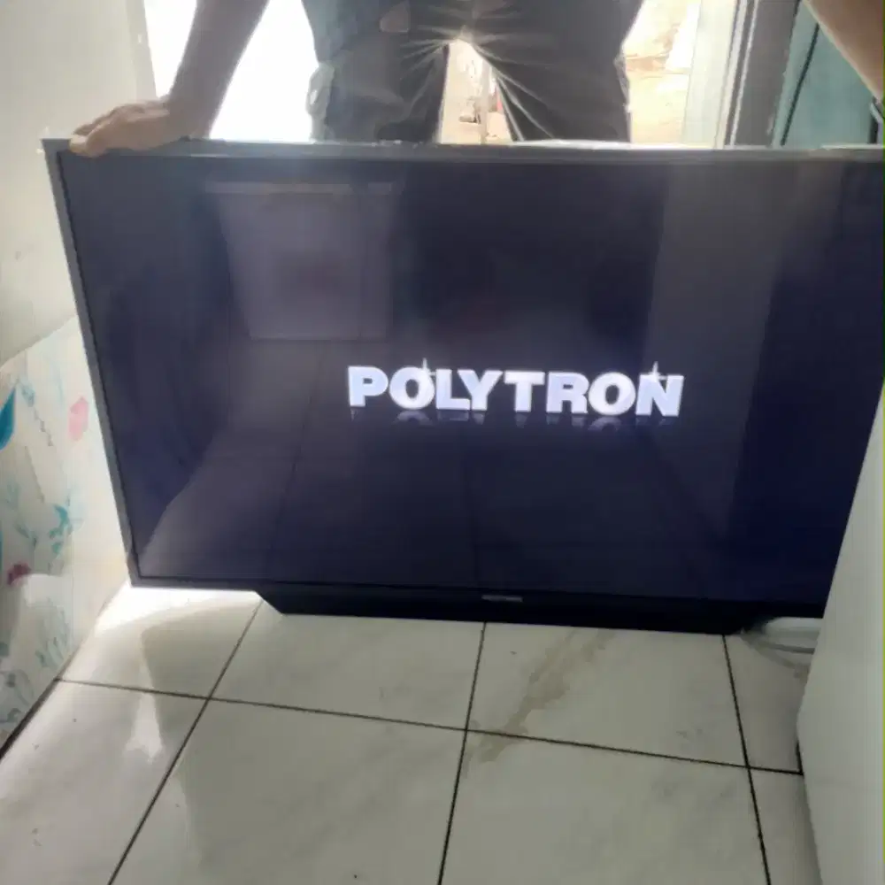 Polytron 43 inch
