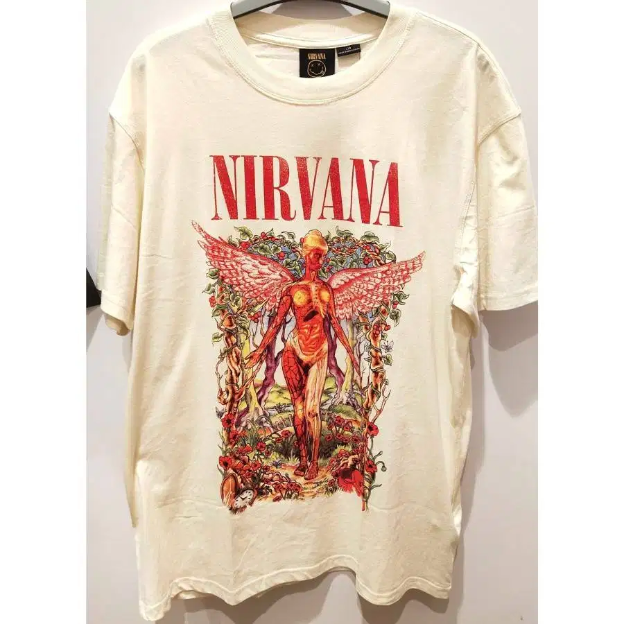 Kaos Cotton On - Nirvana - In utero Floral - Official T-shirt
