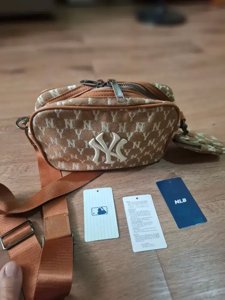 Tas Preloved MLB