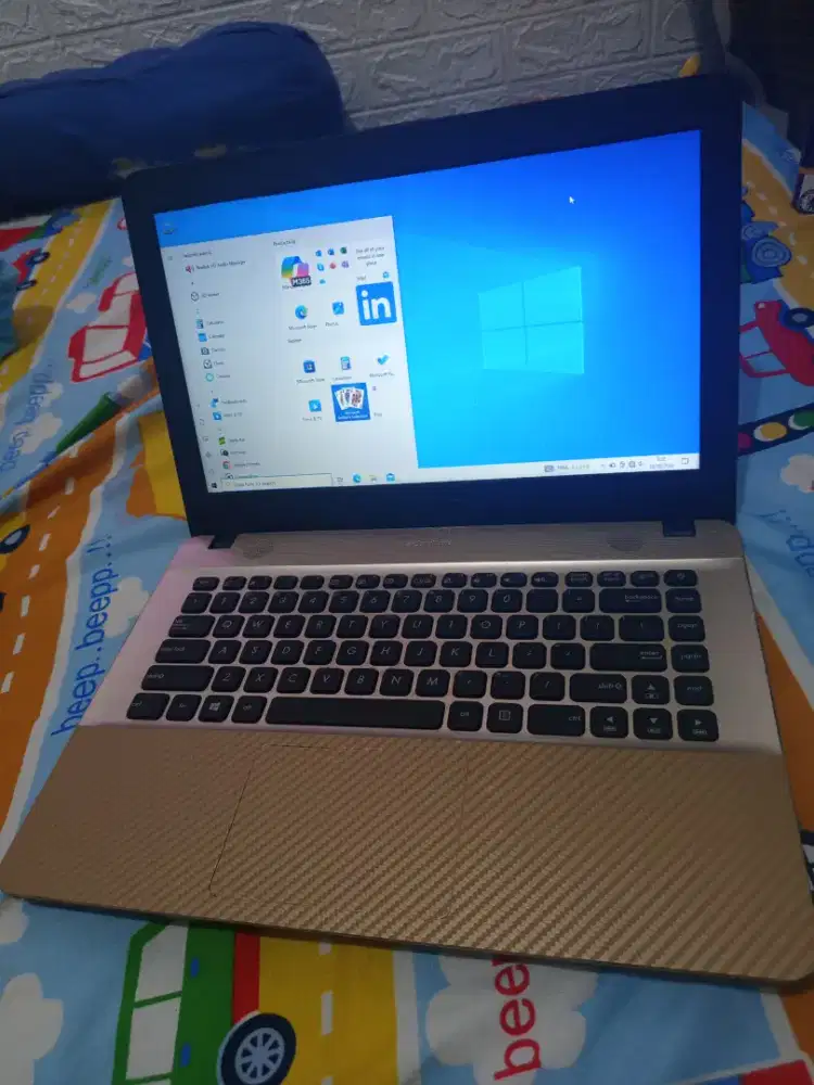 Laptop Asus X441M Ram 4gb/SSD 128GB .batre awet
