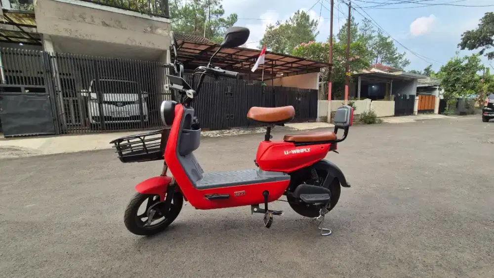 Uwinfly D7 tahun 2024