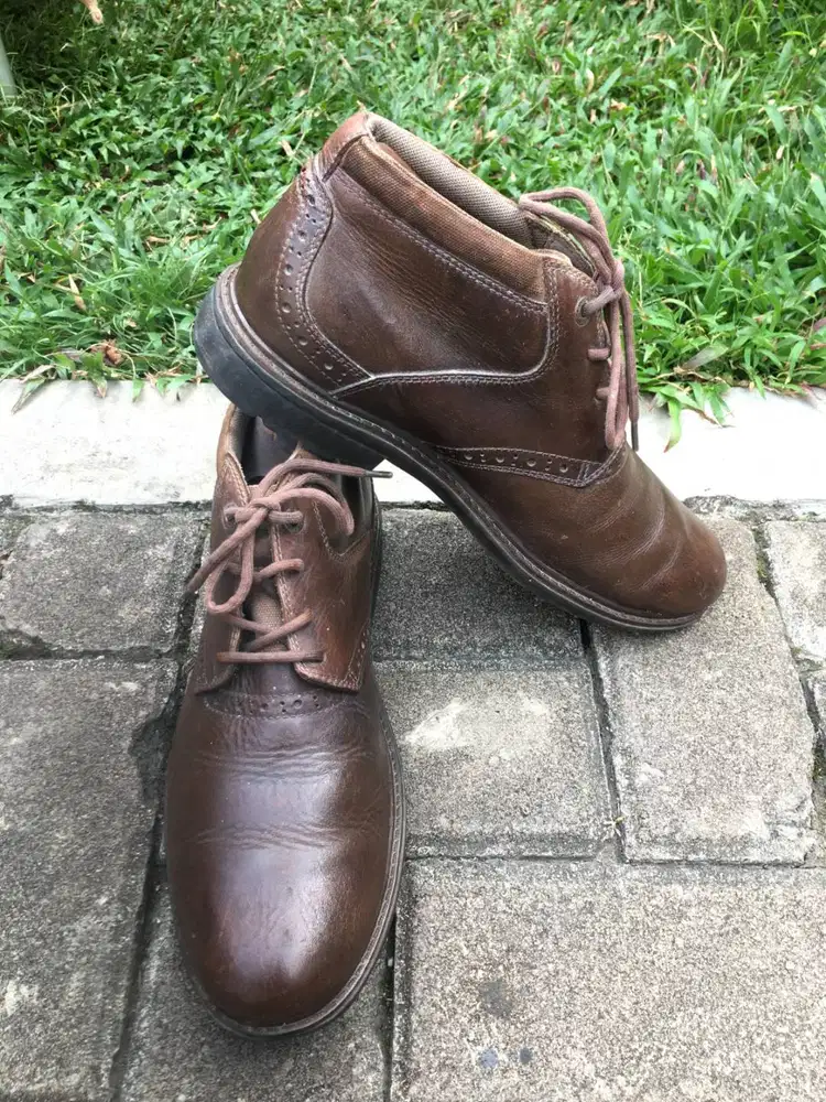 oots Clarks Kulit Asli Coklat 9M Chukka Wingtip Pria Size 42