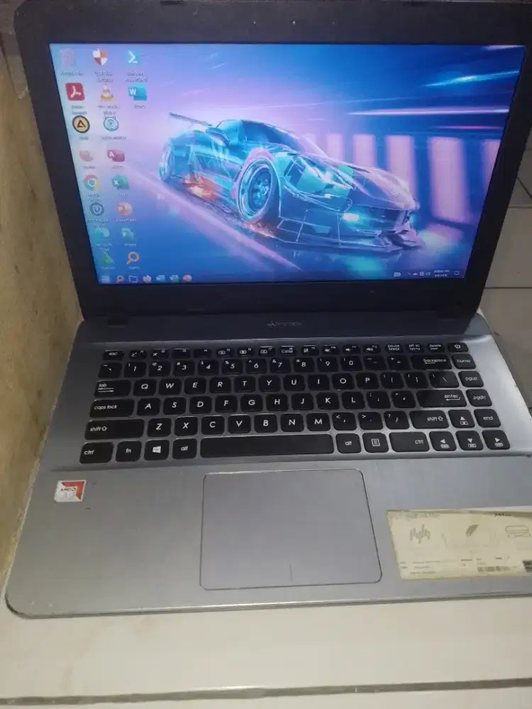 Laptop Azus x441b ram 4 gb hardisk 500 gb