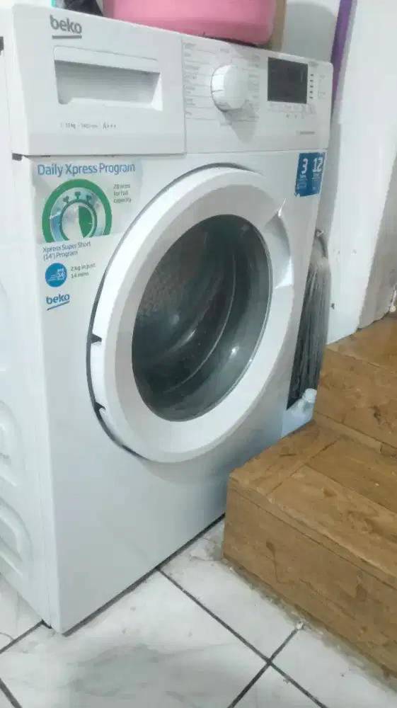 MESIN CUCI MEREK BEKO,