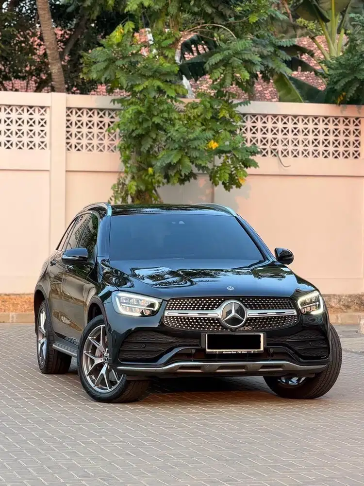 MERCEDES BENZ GLC 200 AMG