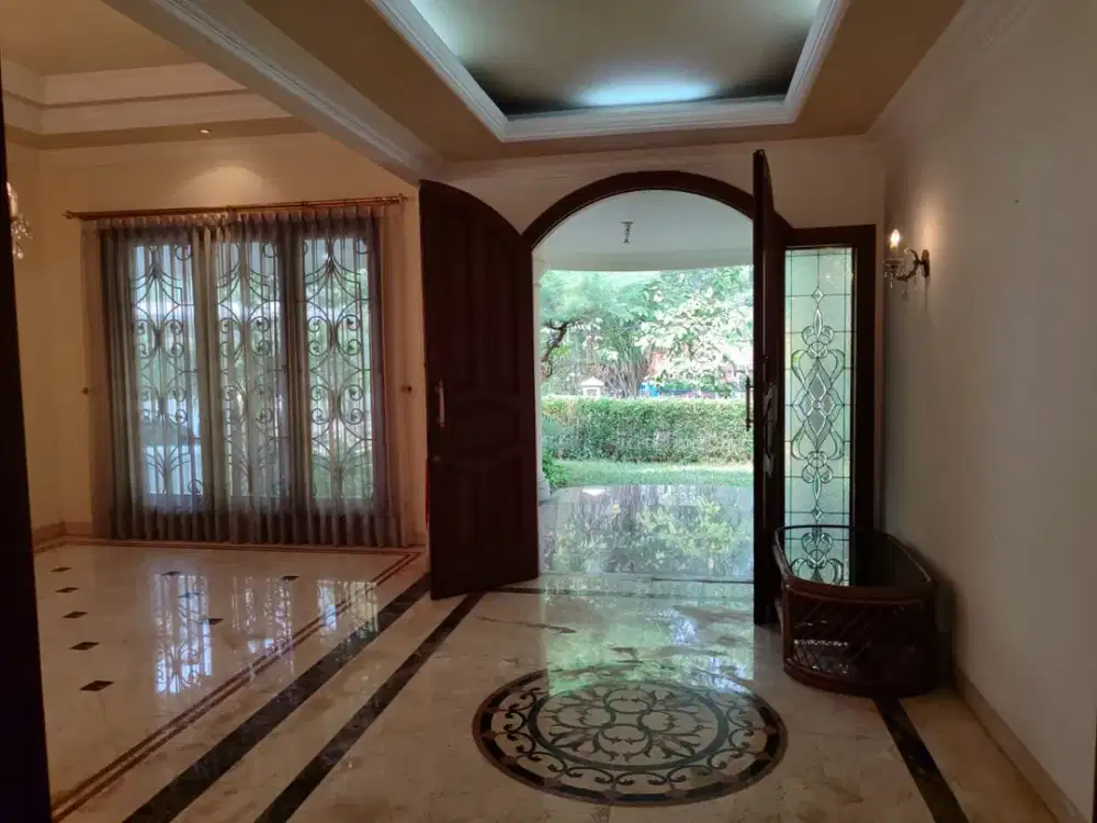 Rumah Mewah  Siap Huni Depan Tebet Eco Park, Jakarta Selatan