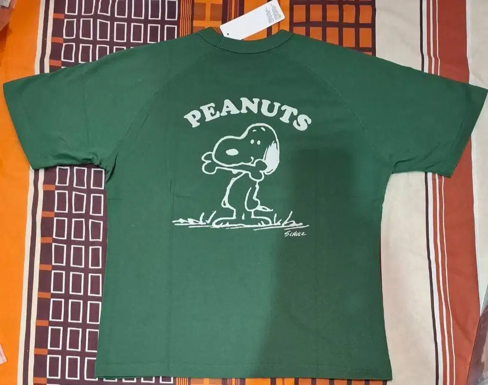 Kaos Uniqlo Snoopy - Green