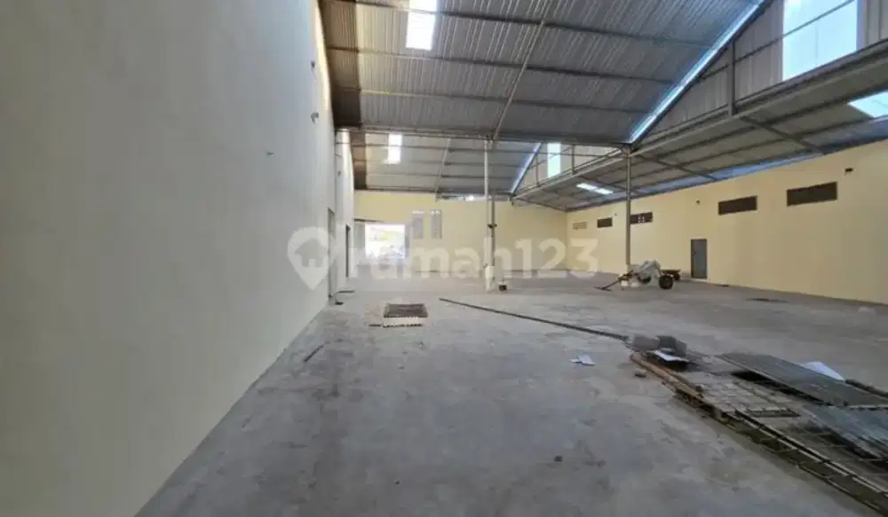 DI SEWAKAN GUDANG BARU DI BAWEN - KAB. SEMARANG