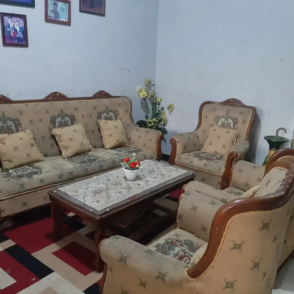 Sofa ruang tamu klasik + meja
