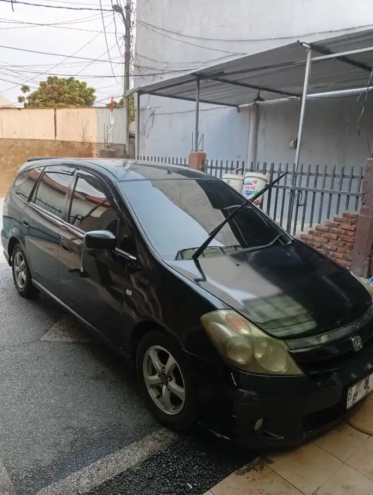 Honda Stream 2.0 2005 AT 2000cc