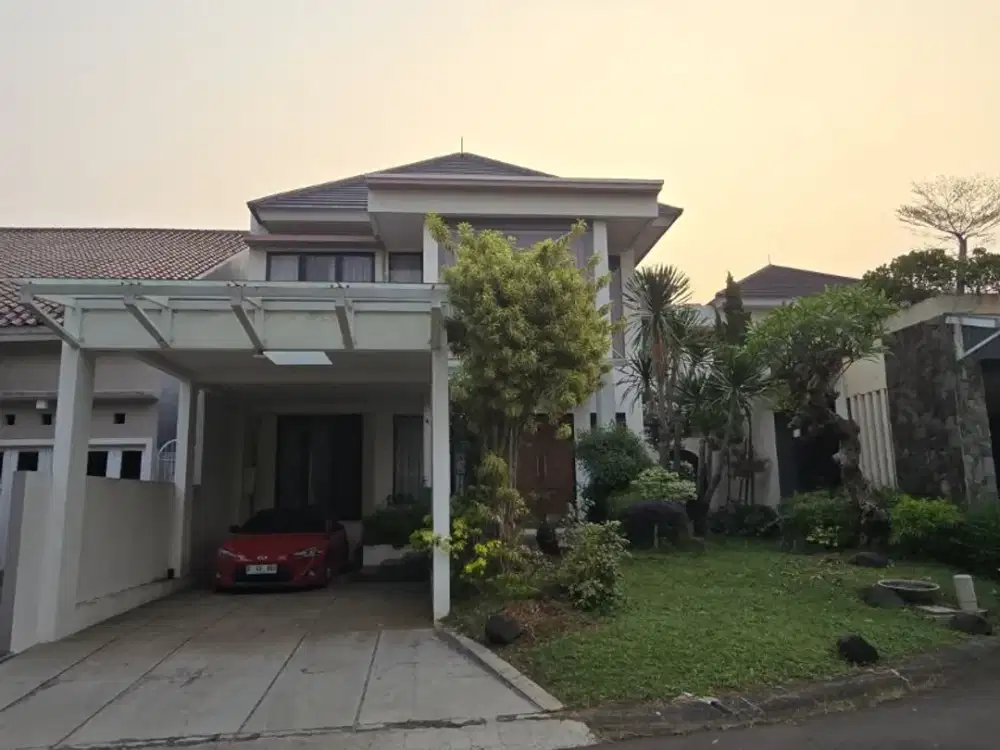 Rumah Dengan Taman Full Furnished SHM - bsd