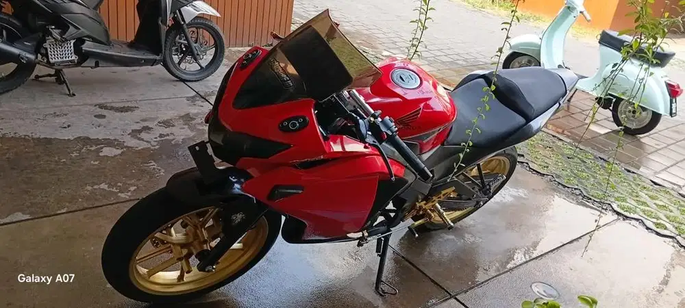 Honda CBR 150 cbu fi Thailand 2011