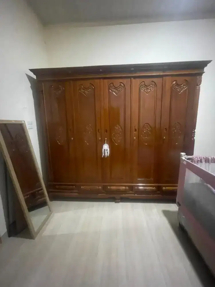 Lemari Jati 5 Pintu