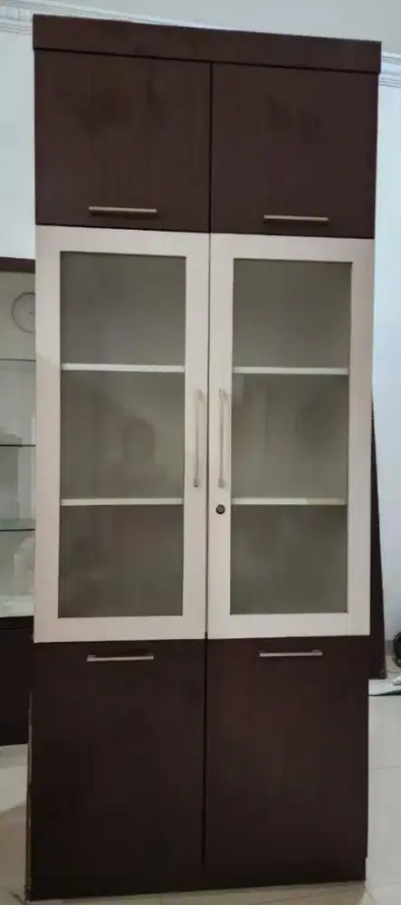 Lemari kayu premium minimalis