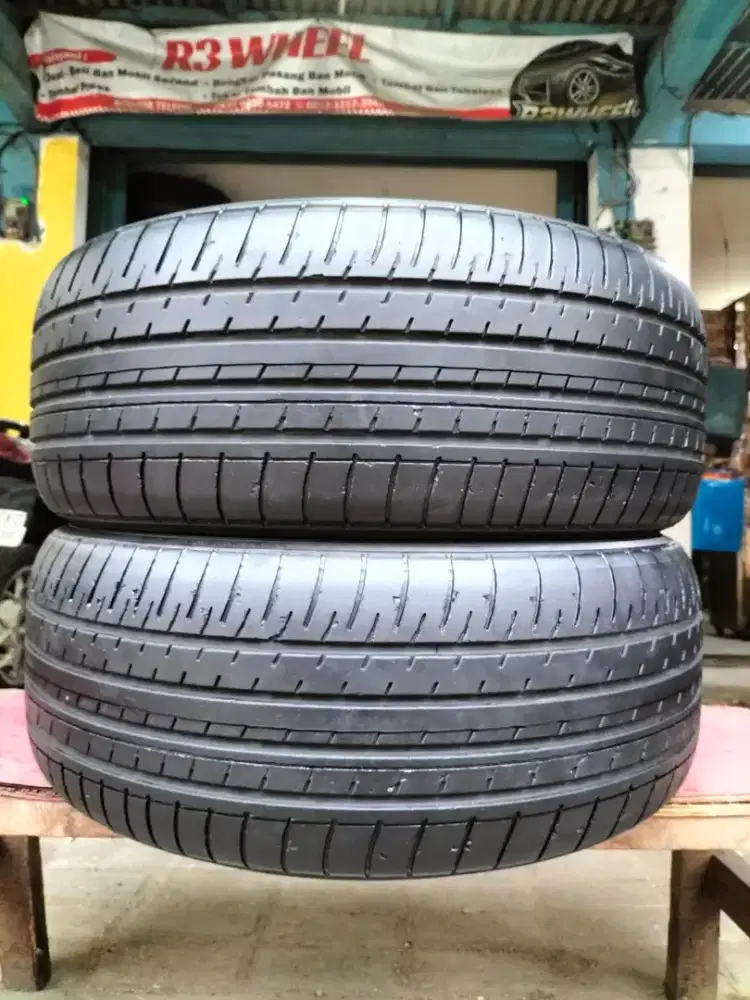 BAN 235/50 R18 YOKOHAMA BLUEARTH-XT