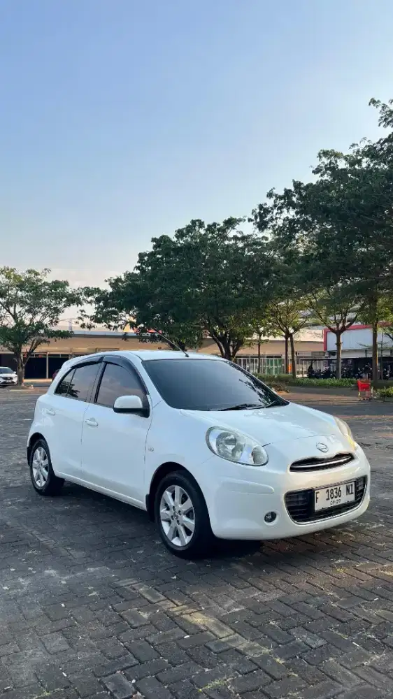 Nissan March XS AT 2011