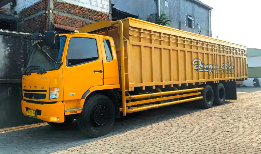 10 ban Mitsubishi Fuso tronton 6x2 FN 61 FL HD bak besi sentral 2023
