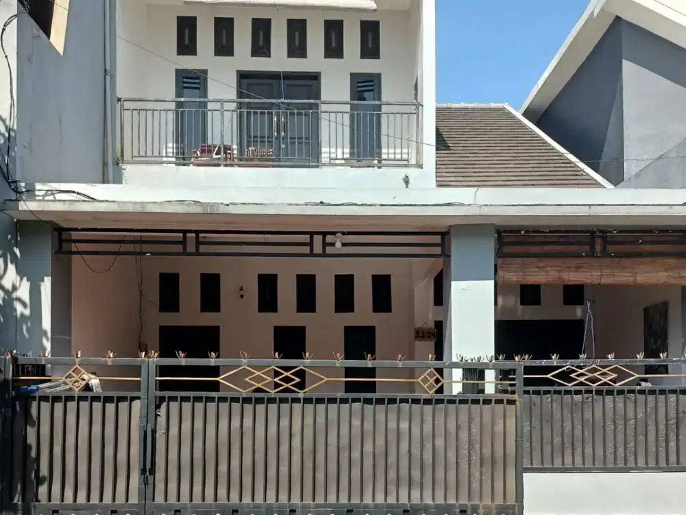 Di jual rumah 2 lantai sawojajar 2 malang