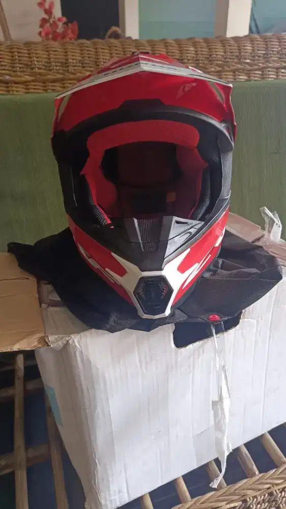 Helm crf msh di oven blm pernah dpake