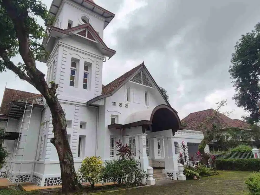 Dijual Aset Heritage Bersejarah – Gedong Jangkung Majalengka, Rumah Keluarga Pendiri Astra