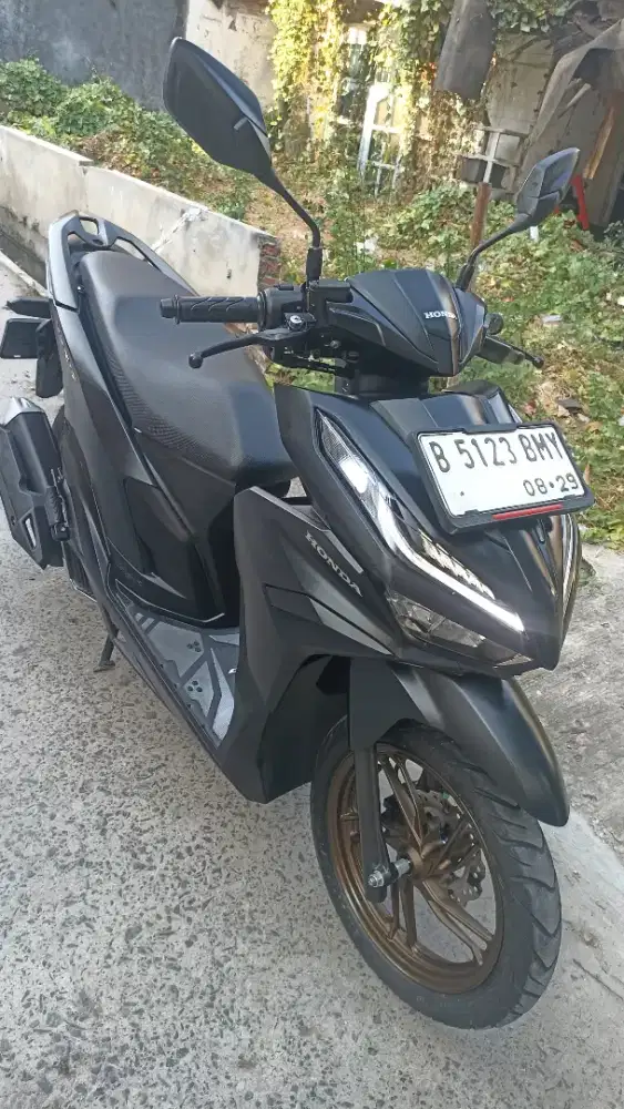 Honda Vario 125 keyles CBS ISS tahun 2024 ( pajak baru 8-2027 ).