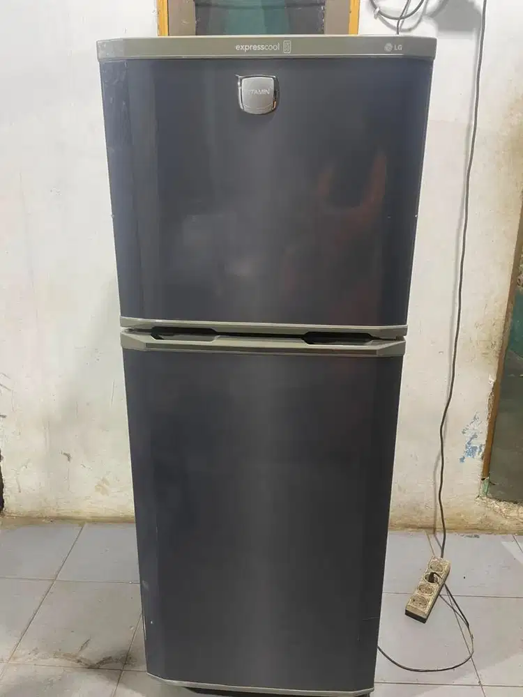 Dijual kulkas LG