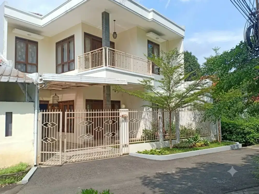RUMAH MEWAH MODERN 2 LANTAI DEKAT LAPANGAN GOLF ARCAMANIK KOTA BANDUNG