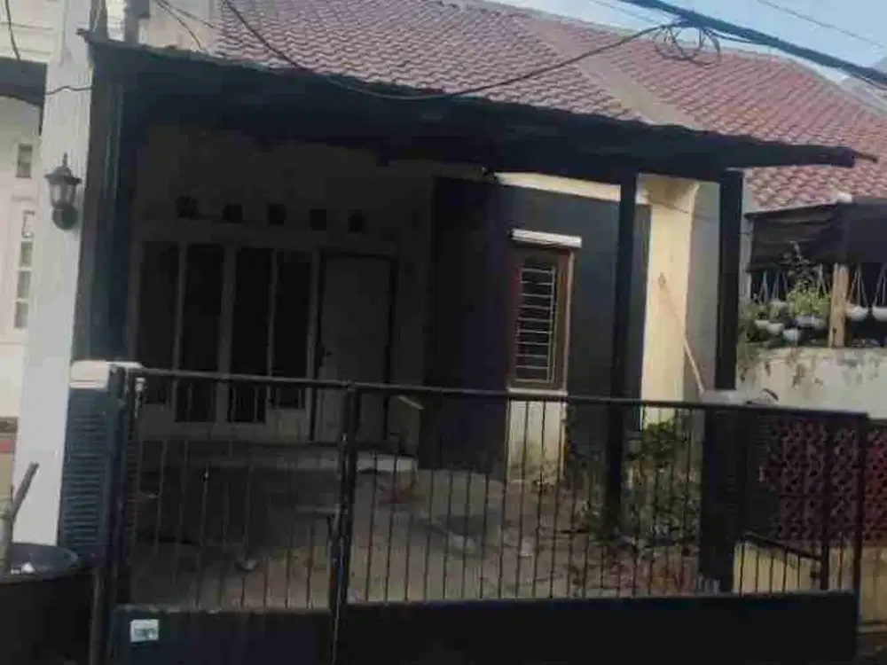 Rumah Di Jatinegara Indah