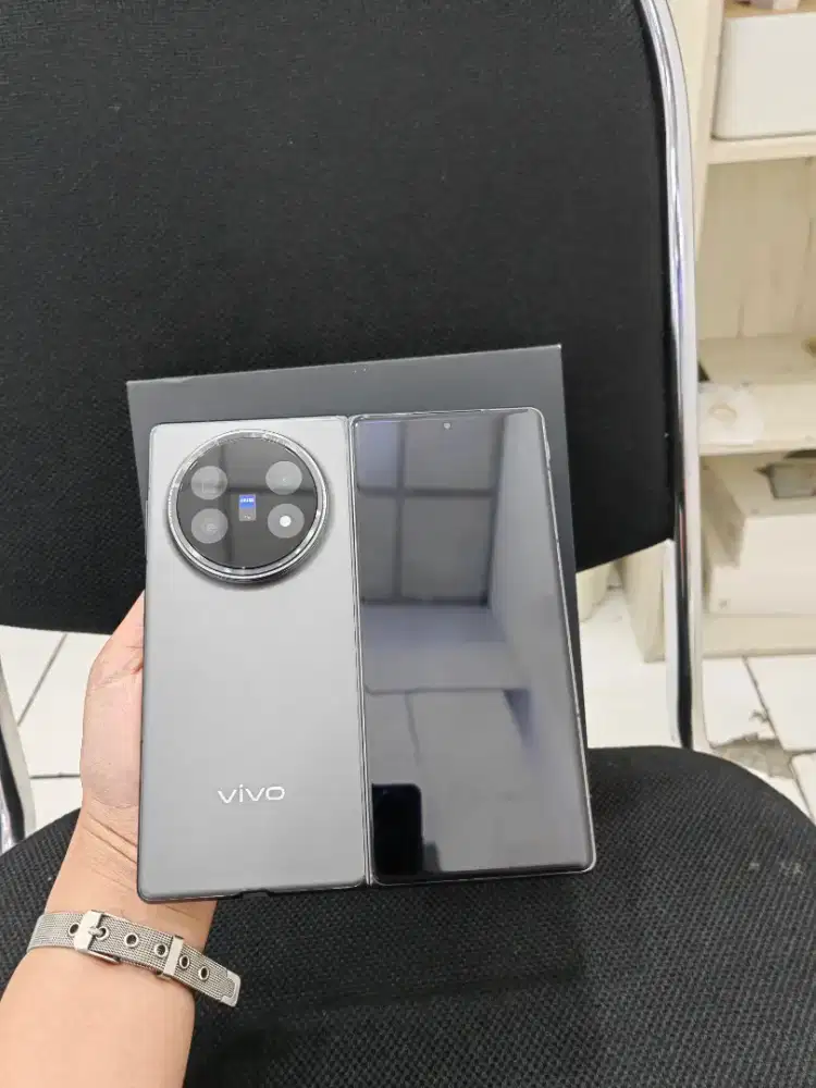 Vivo X Fold 5 16/512 Fulset ori resmi no minus 1 bulan pakai
