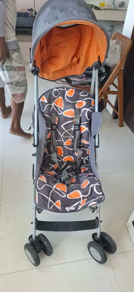 Stroller Maclaren Original – Bekas, Kokoh & Berfungsi Normal