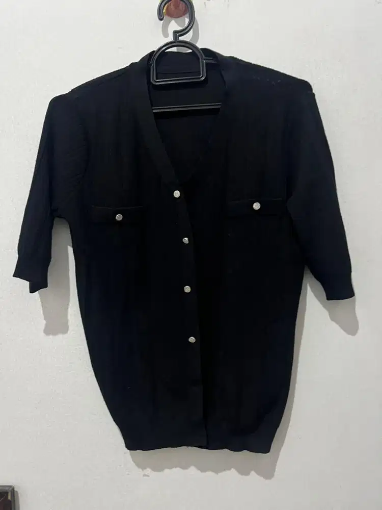 blouse atasan hitam