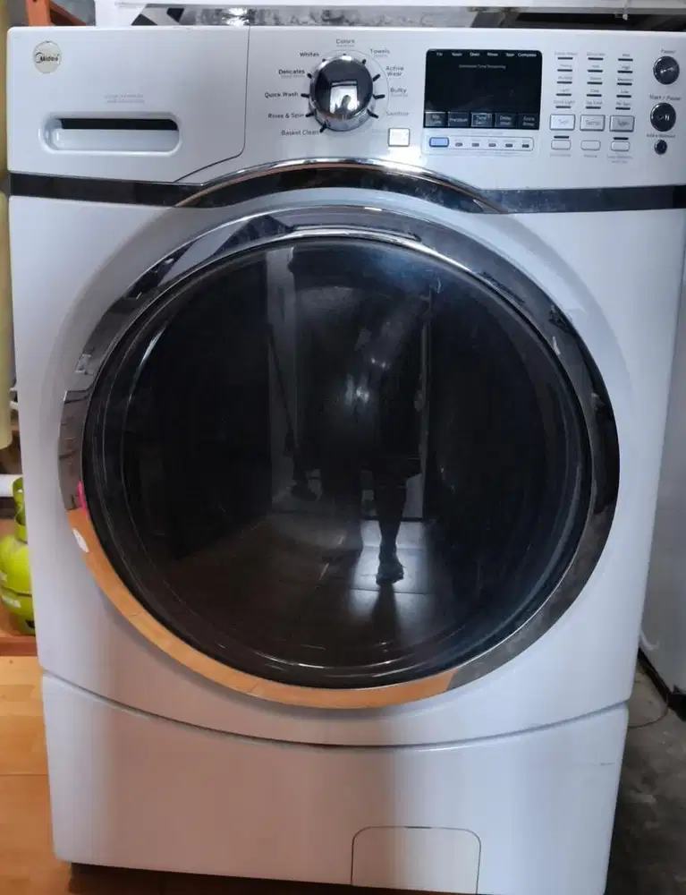 MESIN CUCI BEKAS merk MIDEA 18kg