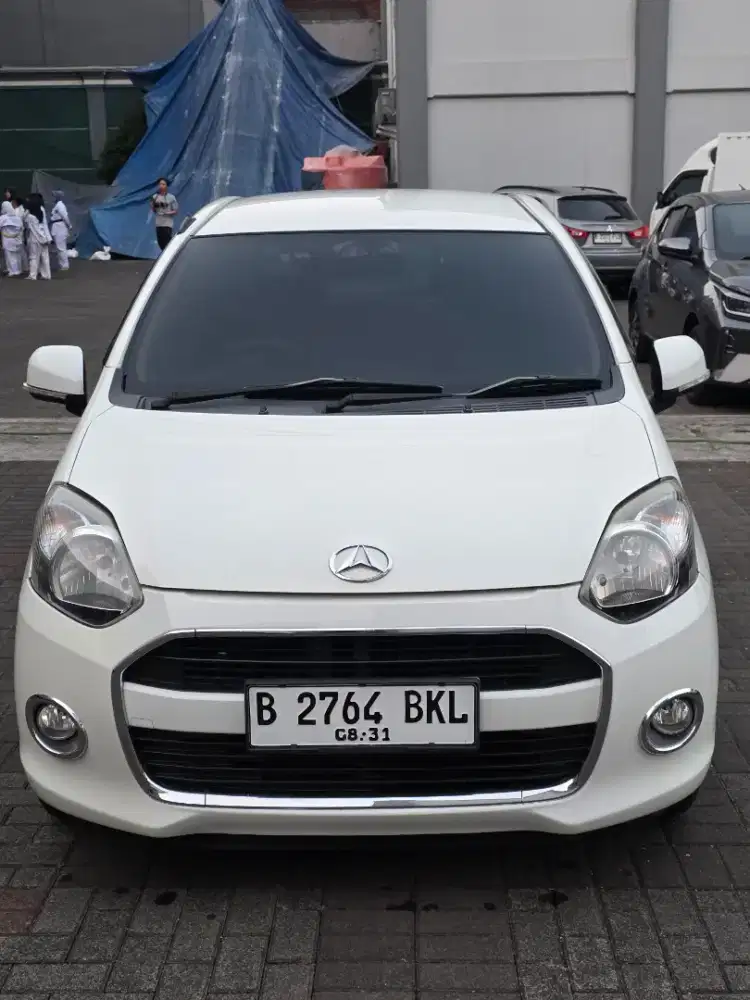 Daihatsu Ayla X manual 2016