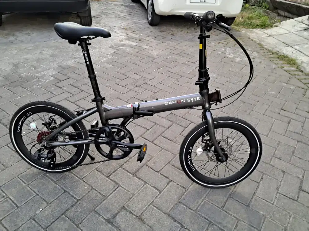 Dahon Syte
Brooklyn 3.0

Mulus