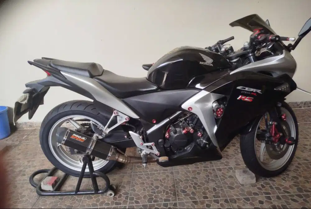 CBR 250 R 2012 Low KM,CBU Thailand (KYJ), Part ori ready