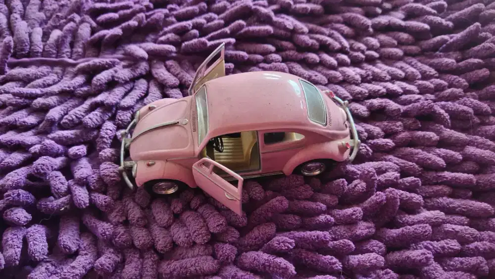 Dijual Diecast VW Kodok 1967 Pink Kinsmart 1:32  bisa buka pintu murah