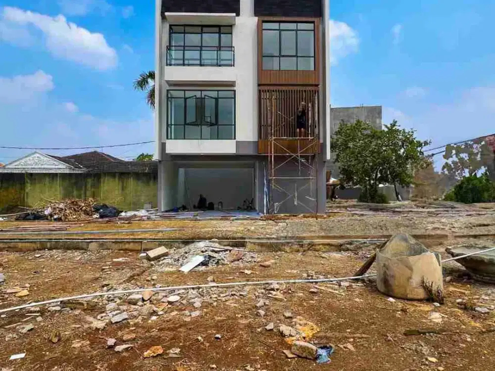 Rumah Eksklusif 4 Lantai di Kemang, Jakarta Selatan