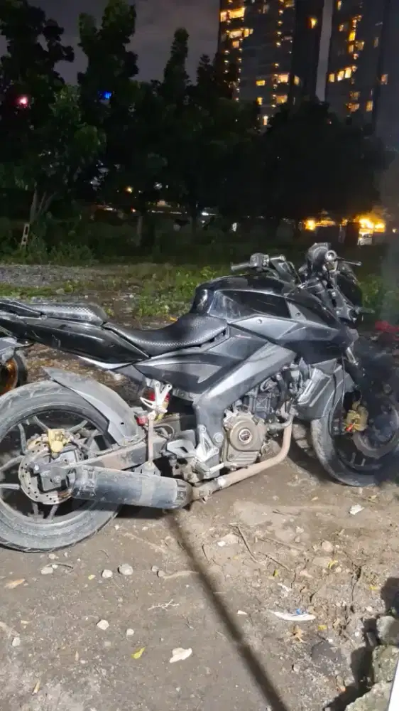 Kawasaki Pulsar 200NS/NS200 TT matic mio beat