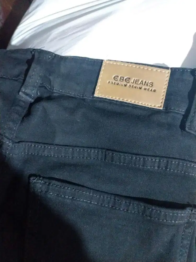 Celana wanita ebe jeans