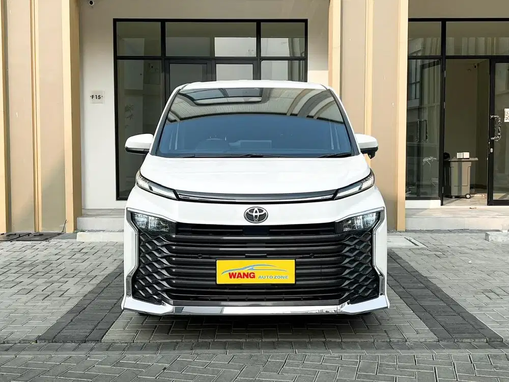 Voxy 2022  km 36.000 tangan 1