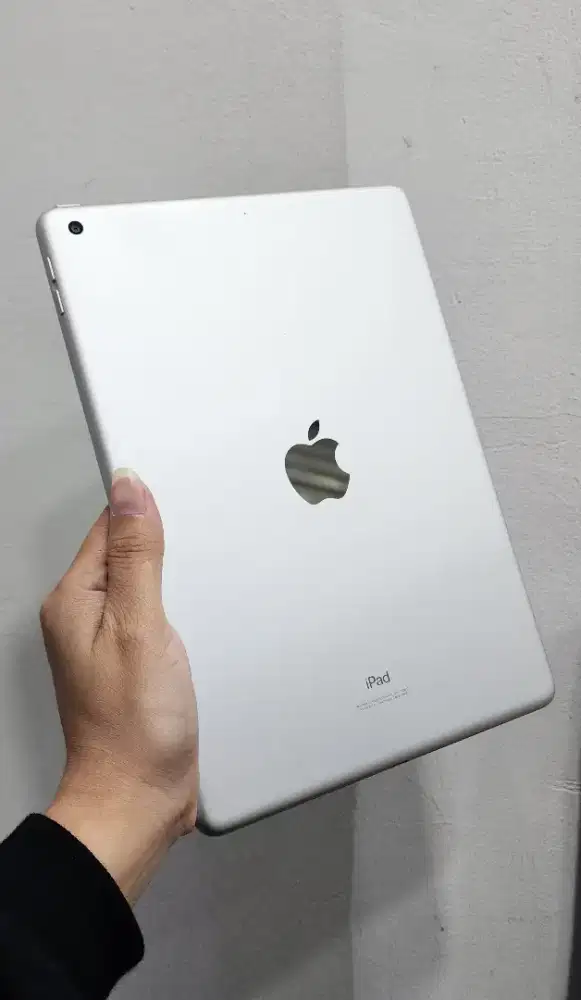 Ipad 9 64 silver 
Wifi only