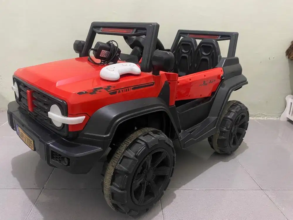 MOBIL AKI ANAK REMOTE
