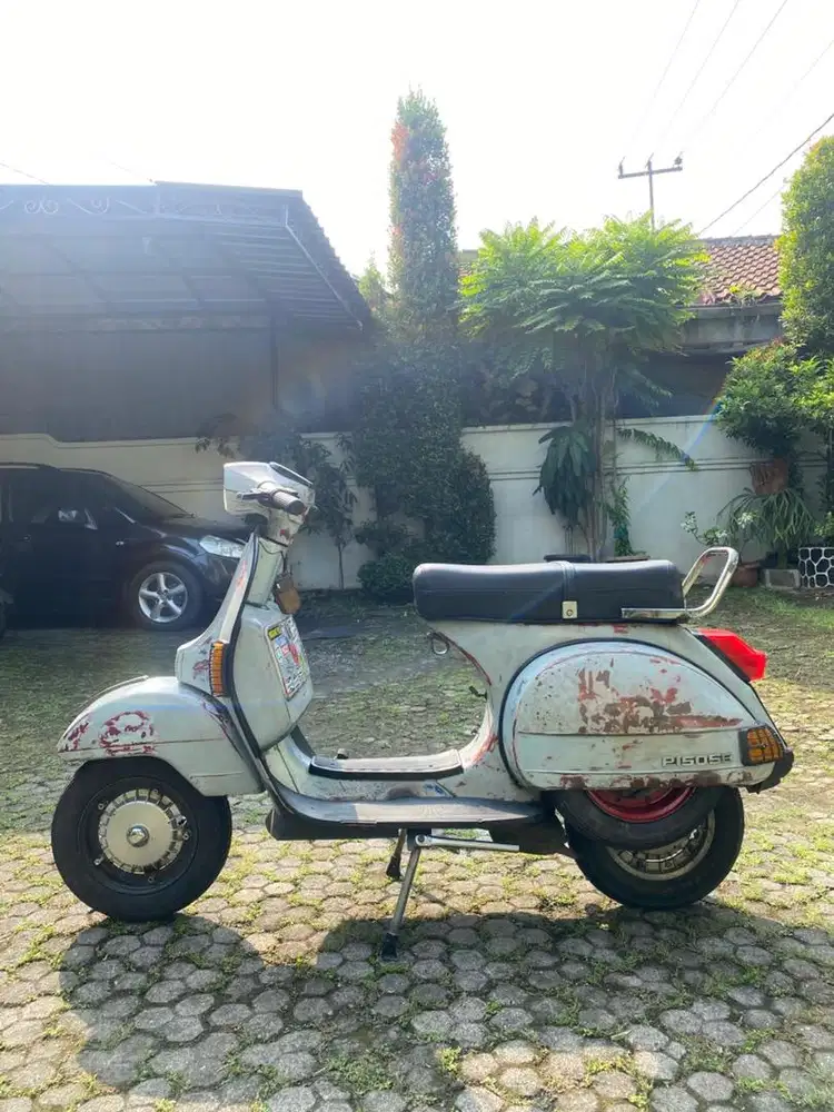 Dijual VESPA STRADA AOM 1987