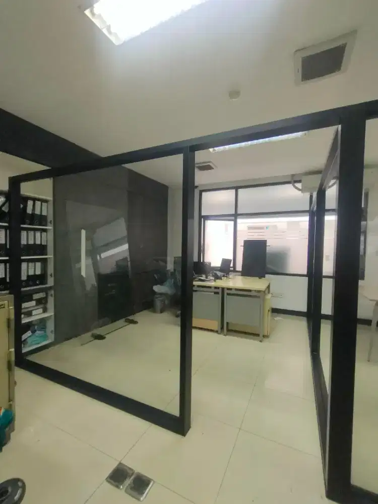 Kusen aluminium kaca pintu aluminium partisi aluminium