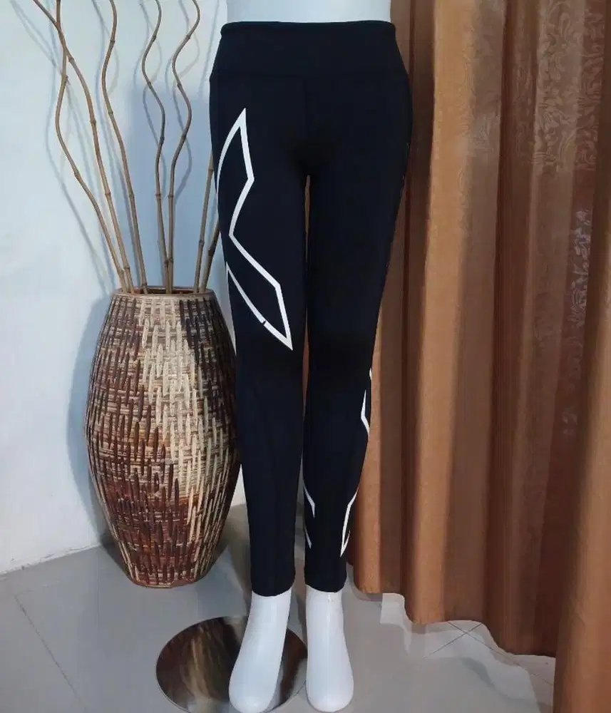 Celana 2XU wanita